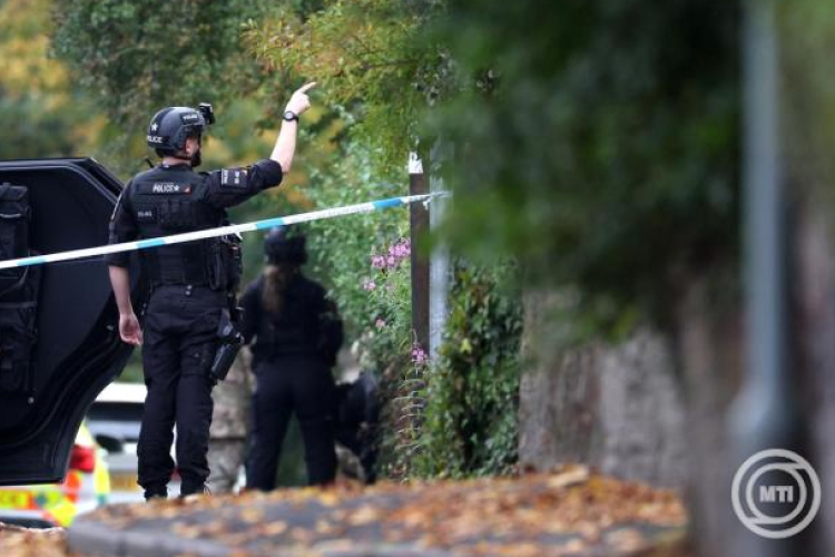 Scotland Yard: terrorcselekmény volt a manchesteri zsinagógánál elkövetett támadás