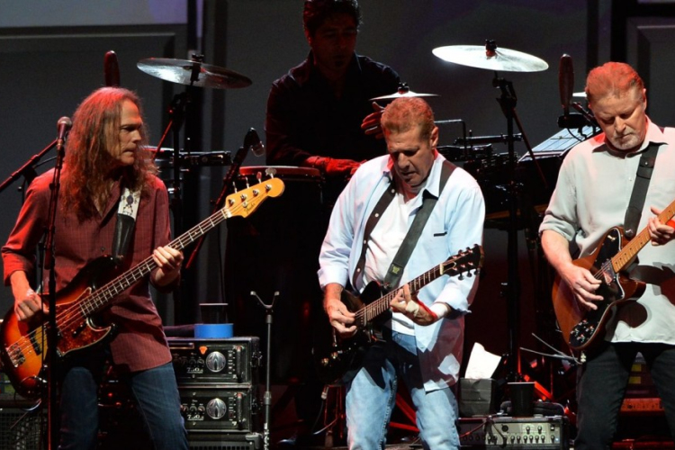 Beperelt az Eagles együttes egy Hotel California nevű mexikói szállodát